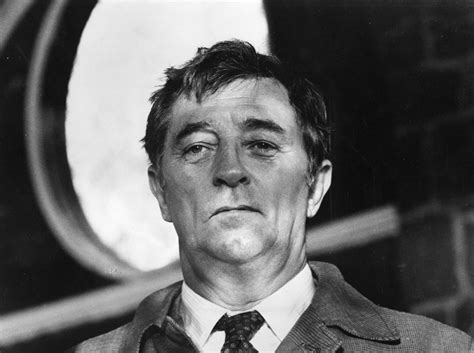 The Friends of Eddie Coyle! A Gritty Crime Drama Featuring Robert Mitchum!